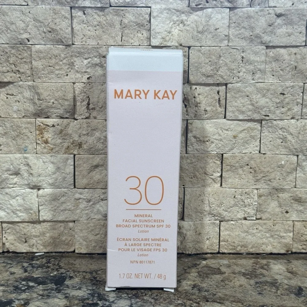 Mary Kay Mineral Facial Sunscreen Broad Spectrum SPF 30‎ 1.7 oz / 48 G NIB